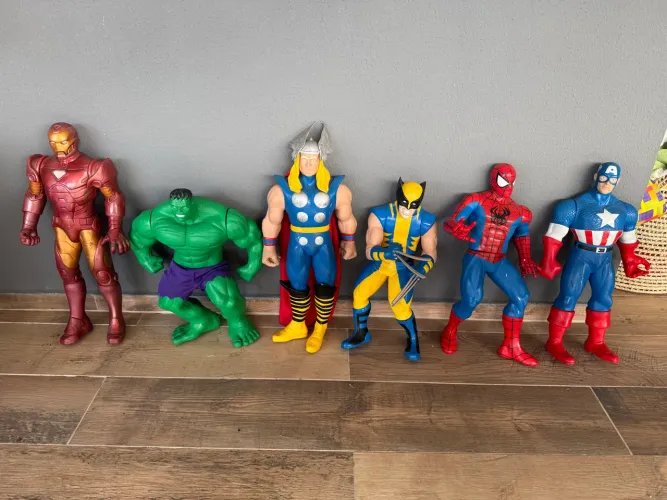 Coleção Marvel bonecos Gigantes
