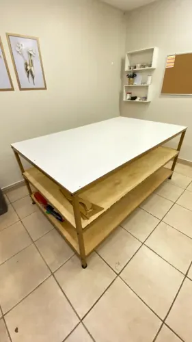 Mesa de Corte e Acabamento Reforçada Acabamento Luxo Confecção