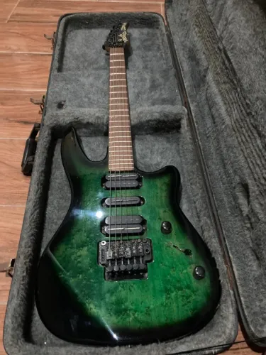 Guitarra Godin Artisan ST-VI