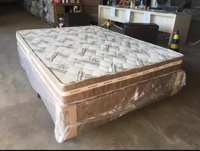Cama casal com colchão d33