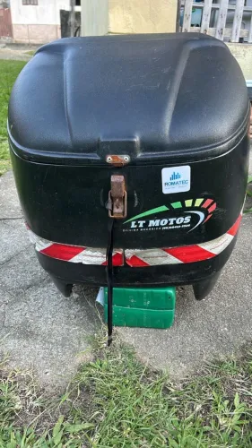 Baú para moto com suporte 
