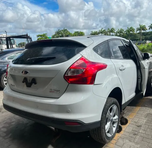Peças Ford Focus 2014 1.6 Powershift -  Sucata Vendo peças