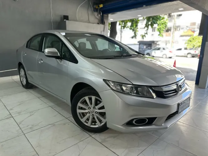 HONDA CIVIC 1.8 LXS AUTOMÁTICO 2014