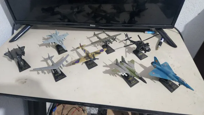 Coleção de aviões de brinquedo - 8 modelos