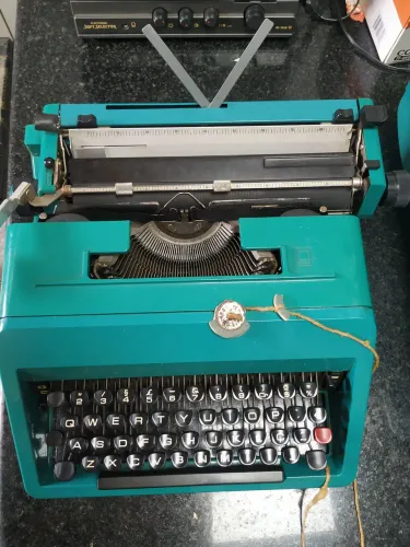 Máquina Olivetti Studio 45 