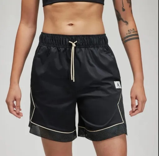 short nike jordan essencial com telinha - novo sem uso algum