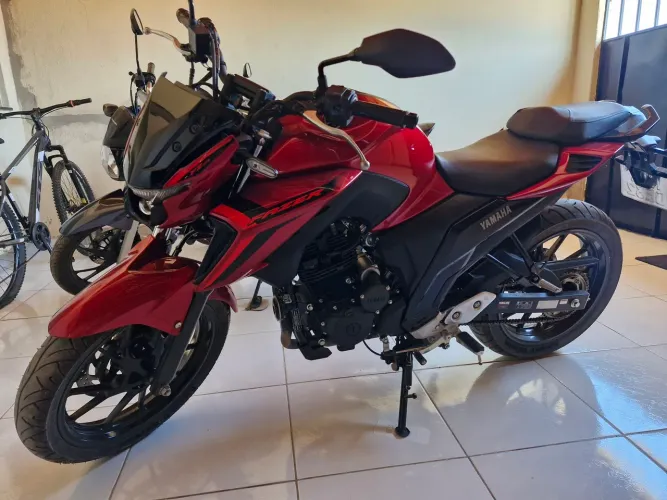 Vendo FZ25 connectad abs 250cc