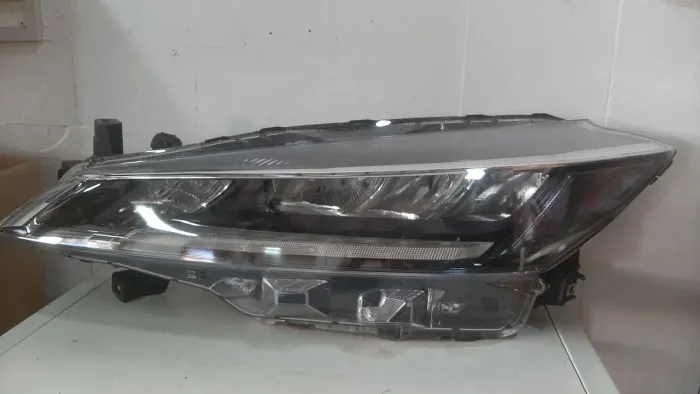 Farol Nissan kicks esquerdo 2022 original usado 