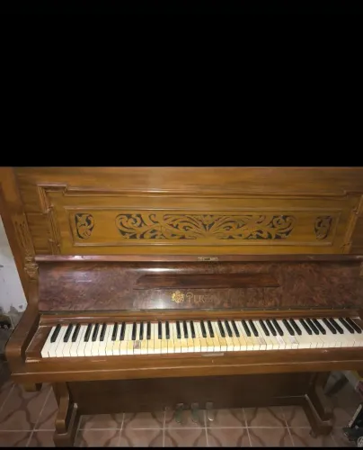 Piano acústico Alemão Persine