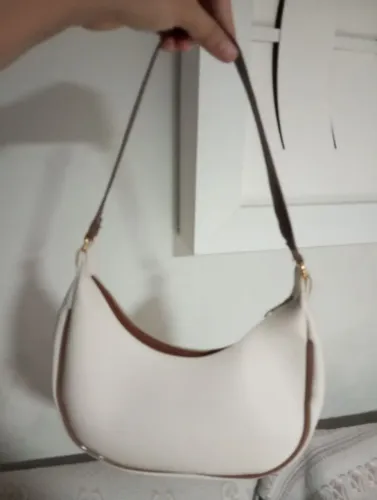 Bolsa baguete meia lua leve linda 