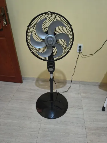 Vendo um ventilador mundial novo 30 cm valor 150,00