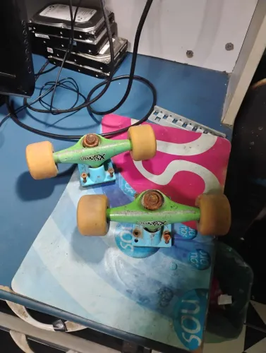 Trucks+rodas+rolamentos...troco por SSD 
