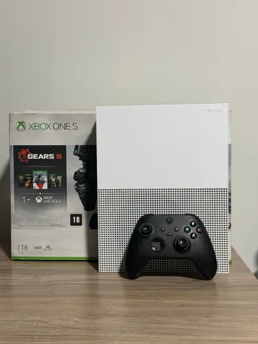 Xbox One s 1tb + jogos 