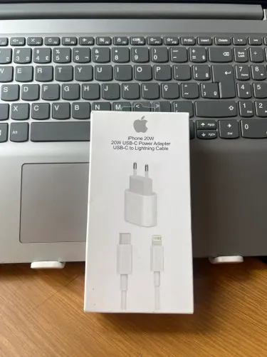 Carregador iPhone completo - na caixa 