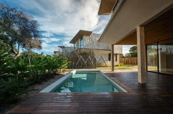 Casa à Venda no Condomínio Alma Maraú, BA | 206 m² - 3 quartos.