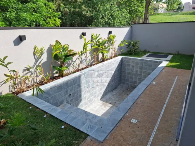Casa de 160m² com 03 suítes para venda e locação em condomínio - Reserva San Gabriel