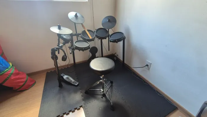 Bateria Alesis Nitro Mesh
