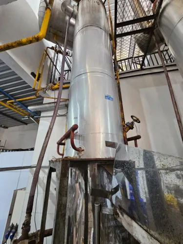 Máquina de gelo cubo 15 toneladas em 24 horas em estado de nova .