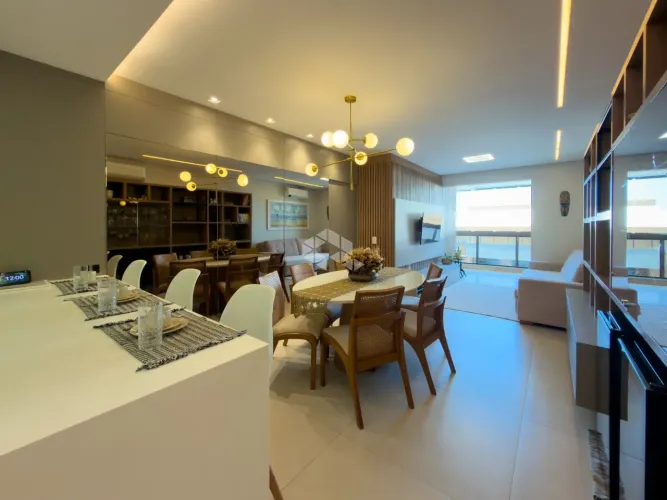 Apartamento mobiliado à venda no Itacorubi com 3 quartos (1 suíte) + escritório