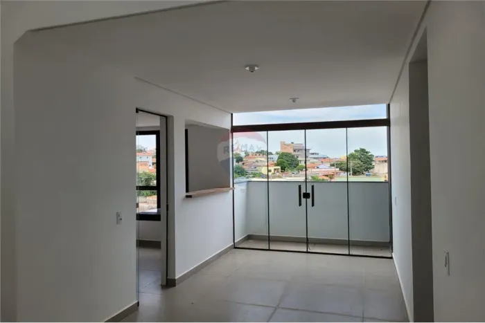 Cobertura Tres quartos, sendo uma suite e area de lazer Completa