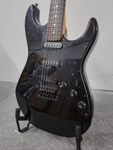 Guitarra Seizi Stratocaster All Black + Upgrade Seymour Duncan Hot Rails