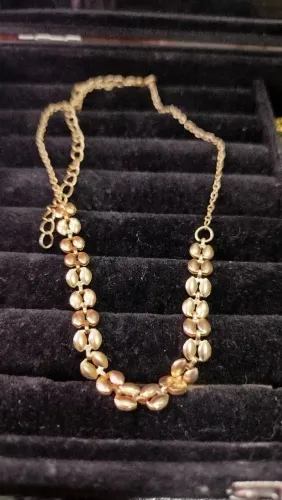 Colar chocker novo dourado hipoalergênico da marca Morana com ajuste