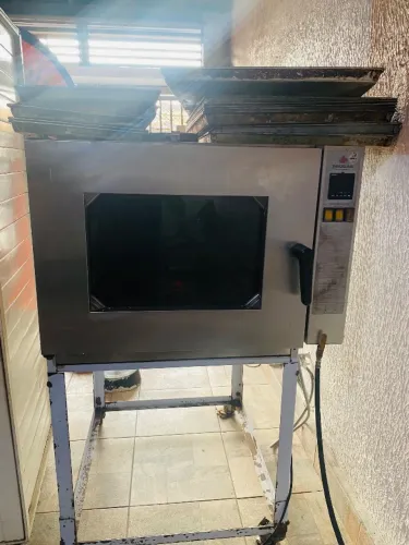 Vendo maquinário de padaria