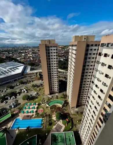 Laise mostra Green Life Mor Gouveia