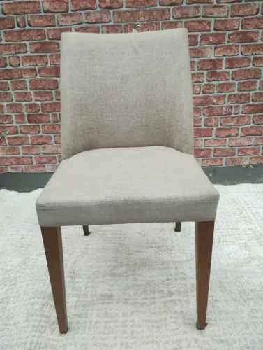 4 CADEIRAS DE JANTAR ESTOFADAS - ENCOSTO ALTO - BEGE / TAUPE
