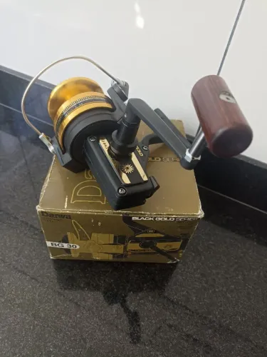 Molinete Daiwa BG 30