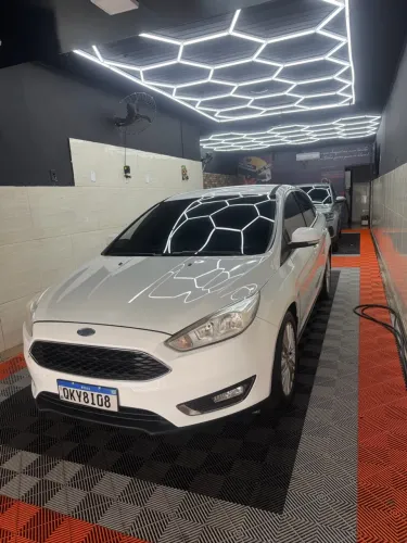 Ford Focus Fastback Se/se Plus 2.0 Flex Aut. 2017
