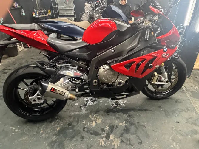 BMW s1000