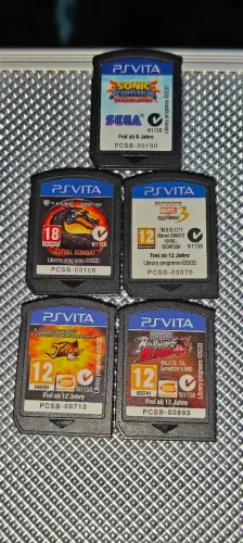Lote com 5 Jogos Playstation Vita (Variados)