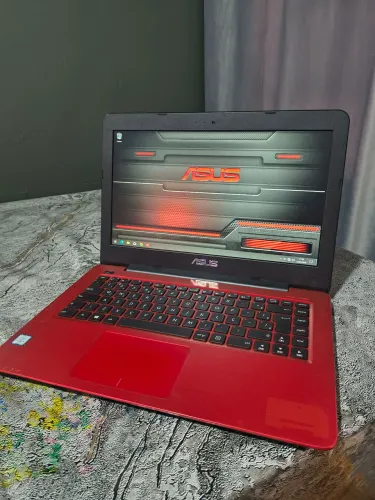 Notebook Asus i3 ssd 