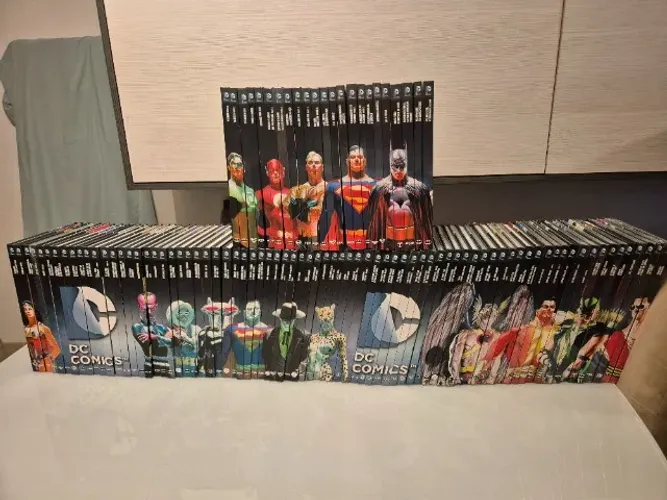Coleção DC Eaglemoss Completa (100 números, 19 lacrados) - Imperdível!
