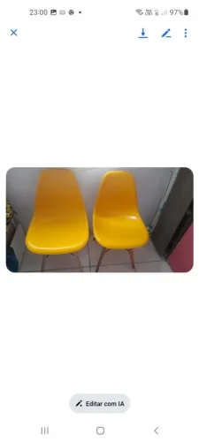Cadeiras eiffel amarelo pouco usada .