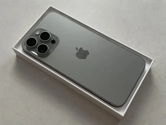 iPhone 16 Pro Max 256GB Natural Titanium