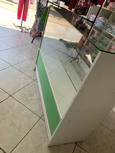 Vendo balcão para loja