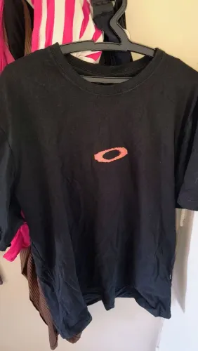 CAMISA OAKLEY G ESTAMPA NAS COSTAS E NA FRENTE
