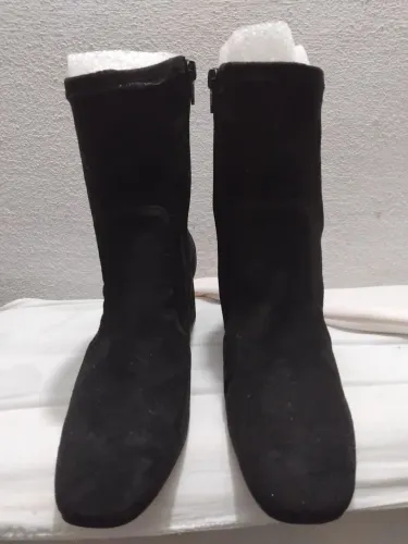 Bota Cano Curto Arezzo Preta em Camurça - Tam. 37 ?