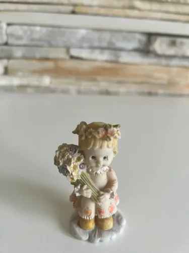 Bonequinha Decorativa Floral