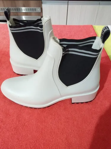 Bota de borracha/Galocha Colcci 37