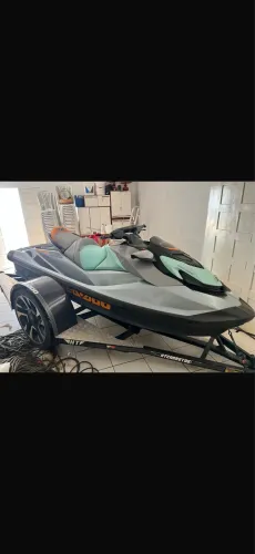 Vendo jetski seadoo gti se 170