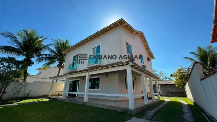 Casa em Araruama (4 Quartos - 1 Suíte) - R$ 695.000,00 - Pontinha