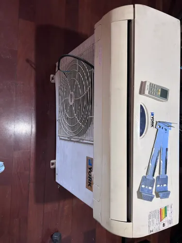Ar condicionado York 12.000 btus . 