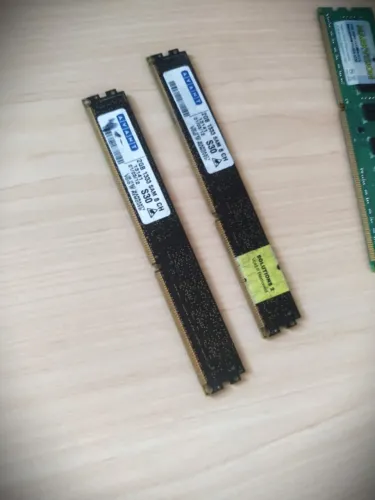 2 memórias light Samsung DDR3