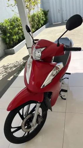 Vendo Biz 125 ano 24 24 , em dias, única dona!!