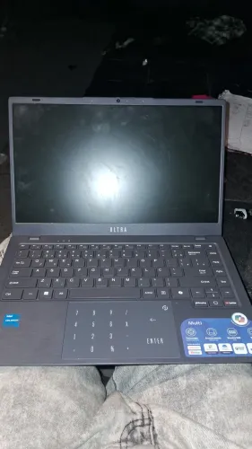 Notebook multi ultra 128 gb 4 gb ram semi novo ta em bom estado so pegar e usar 1000