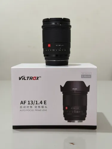 Lente Viltrox 13mm f/1.4 - Sony E-mount (APS-C)
