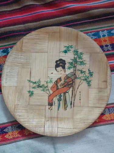 prato decorativo em banbu original Taiwan anos 70. raridade.